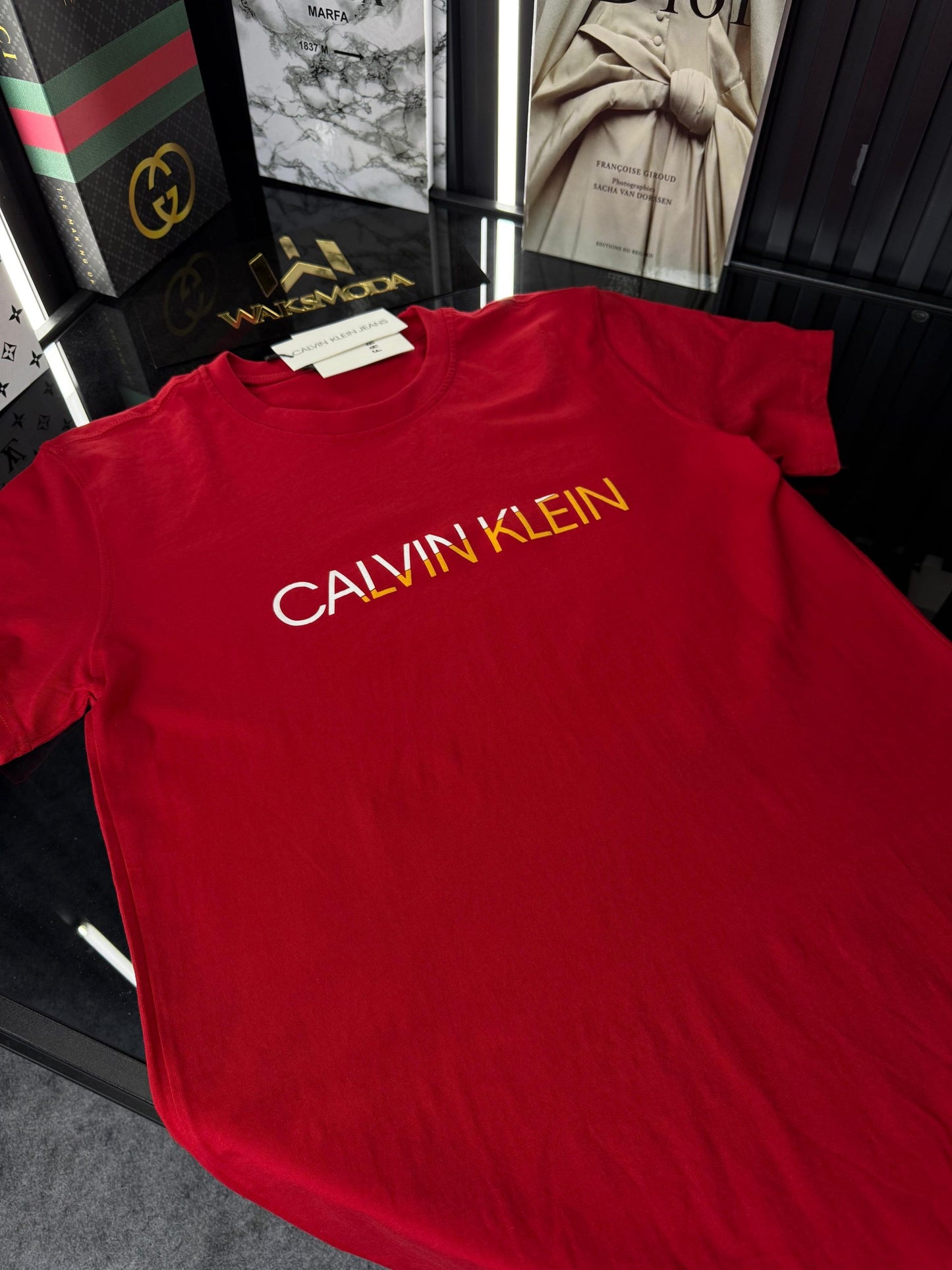 CK Kırmızı Bisiklet Yaka Tshirt